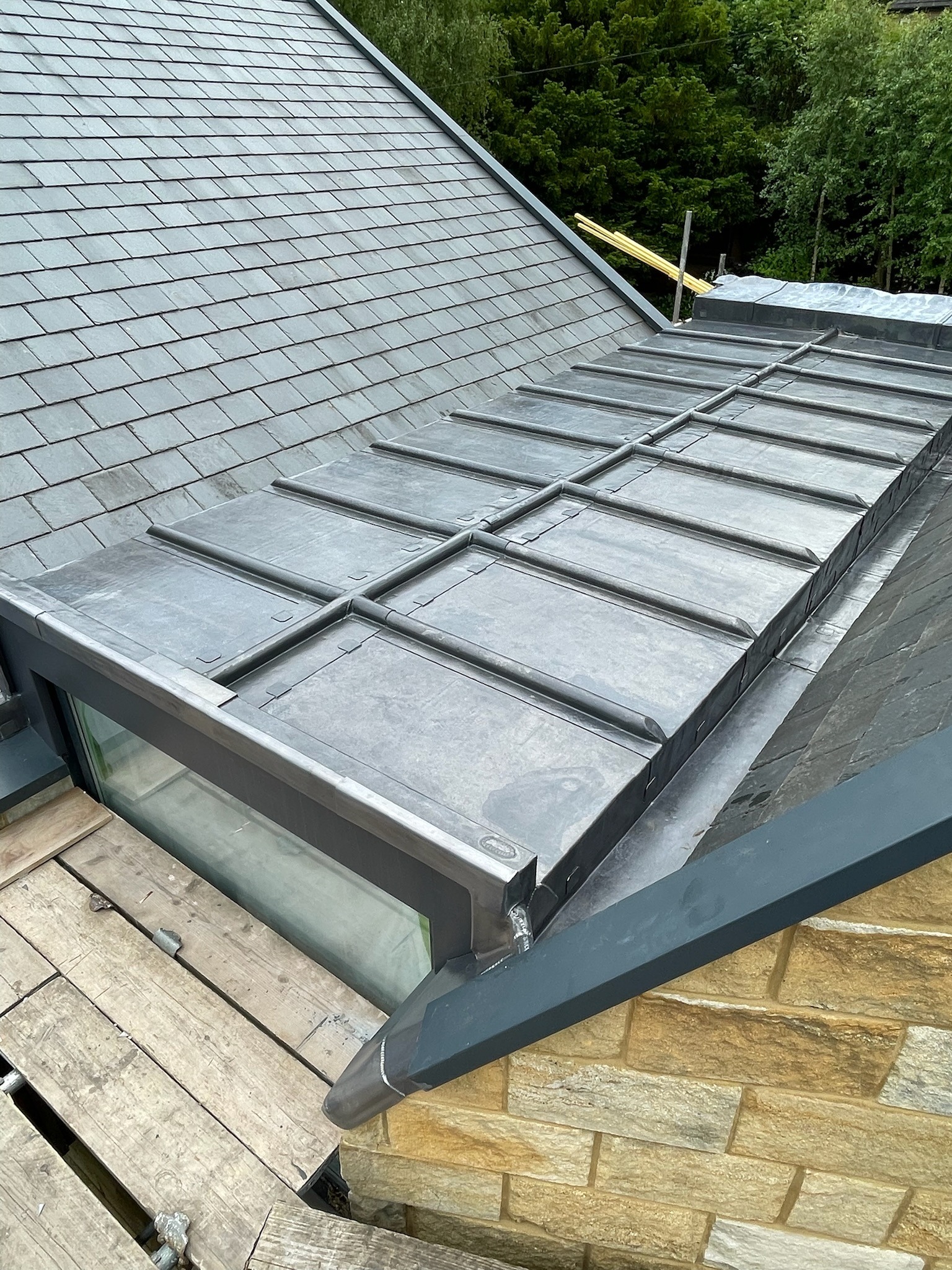 BS6915 leadwork surveys
