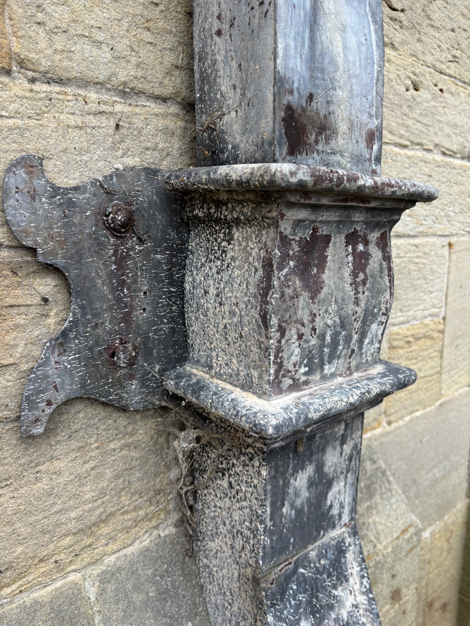 BS6915 leadwork surveys
